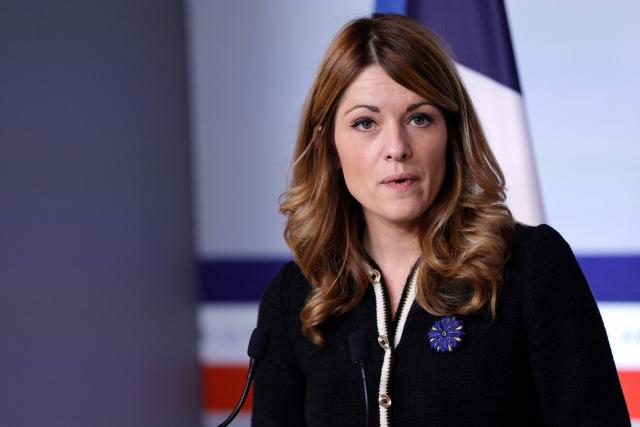 France's Government Spokesperson Maud Bregeon holds a press conference following the weekly cabinet meeting, in Paris on November 10, 2025. (Photo by GEOFFROY VAN DER HASSELT / AFP)