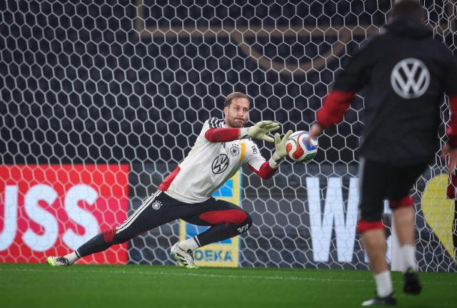 Germany's goalkeeper Oliver Baumann attends a training session in Leipzig, eastern Germany on November 16, 2025, on the eve of the FIFA World Cup 2026 European qualification Group A football match between Germany and Slovakia. (Photo by RONNY HARTMANN / AFP)