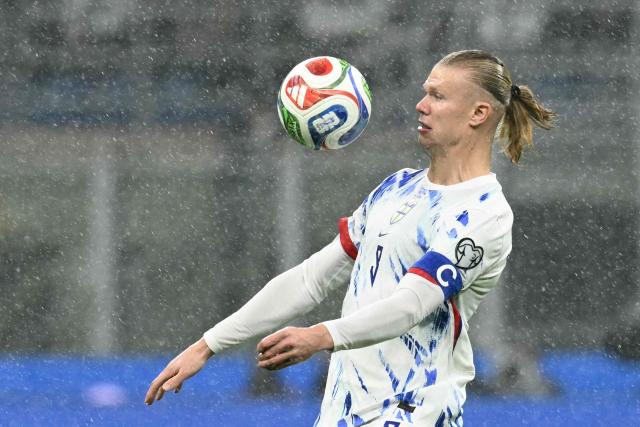 Norway's  captain #09 Erling Braut Haaland controls the ball during the FIFA World Cup 2026 European qualification football match between Italy and Norway, at the San Siro Stadium, in Milan, on November 16, 2025. (Photo by Stefano RELLANDINI / AFP)
