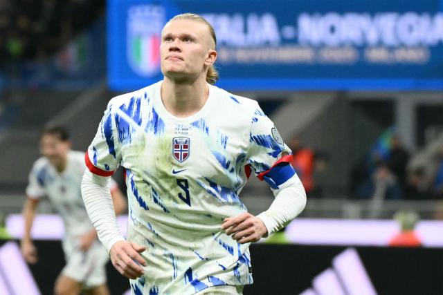 Norway's  captain #09 Erling Braut Haaland celebrates scoring his team's second goal during the FIFA World Cup 2026 European qualification football match between Italy and Norway, at the San Siro Stadium, in Milan, on November 16, 2025. (Photo by Alberto PIZZOLI / AFP)