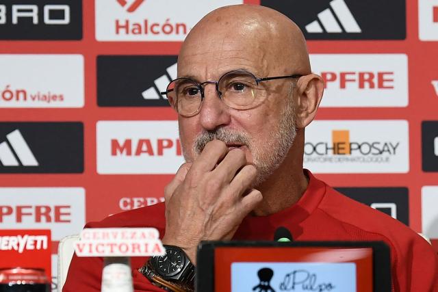 Spain's Spanish coach Luis de la Fuente gives a press conferences on the eve   of the FIFA World Cup 2026 European qualification football match between Spain and Turkey in Seville on November 17, 2025. (Photo by Cristina Quicler / AFP)