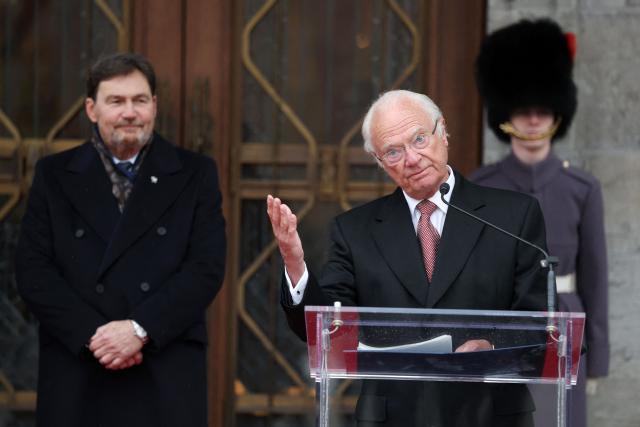 King Carl XVI Gustaf of Sweden delivers remarks during a welcoming ceremony at Rideau Hall November 18, 2025 in Ottawa, Canada. The Swedish royal family arrived in Ottawa on Tuesday to begin a three-day state visit. (Photo by Dave Chan / AFP)