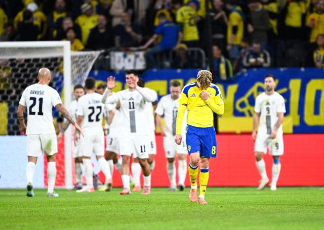 Sweden's defender #08 Daniel Svensson looks dejected after Slovenia's 0-1 goal during the FIFA World Cup 2026 European qualification Group B football match between Sweden and Slovenia, in Solna on November 18, 2025. (Photo by Pontus LUNDAHL / various sources / AFP) / Sweden OUT