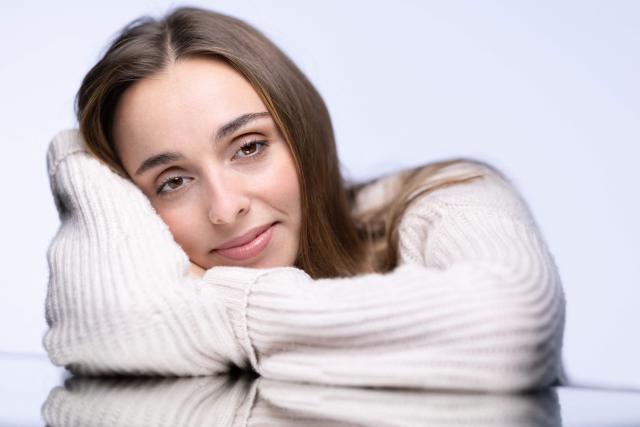 French-Italian mezzo-soprano Lea Desandre poses during a photo session in Paris, on November 17, 2025. (Photo by JOEL SAGET / AFP)