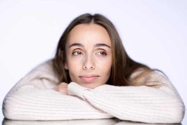 French-Italian mezzo-soprano Lea Desandre poses during a photo session in Paris, on November 17, 2025. (Photo by JOEL SAGET / AFP)