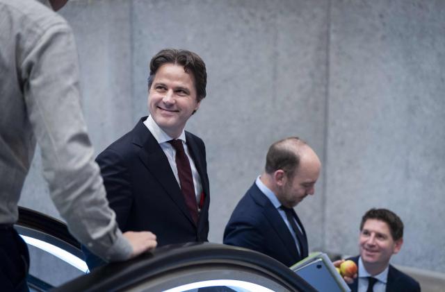 Member of CDA party, Henri Bontenbal leaves after a meeting with informateur and member of CDA party, Sybrand van Haersma Buma, in The Hague, on November 19, 2025. (Photo by Jeroen Jumelet / ANP / AFP) / Netherlands OUT