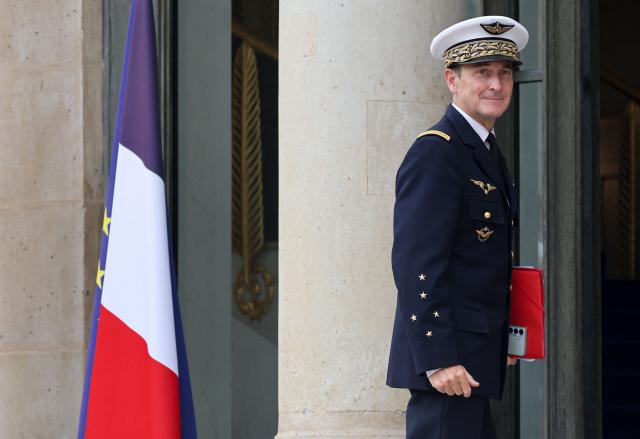 (FILES) France's Chief of the Defence Staff Fabien Mandon reacts upon his arrival to attend the Coalition of the Willing Summit, at The Elysee presidential Palace in Paris, on September 4, 2025. Chief of the Defence Staff of the French Armed Forces Fabien Mandon stated on November 19, 2025 at the Congress of Mayors of France that the country must "accept losing its children". (Photo by Ludovic MARIN / AFP)
