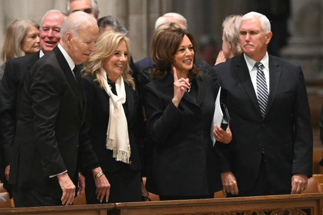 (L-R) Former US President Joe Biden, his wife Jill Biden, former US Vice President Kamala Harris and former US Vice President Mike Pence attend the funeral service for late US Vice President Dick Cheney at the Washington National Cathedral in Washington, DC, on November 20, 2025. (Photo by SAUL LOEB / AFP)