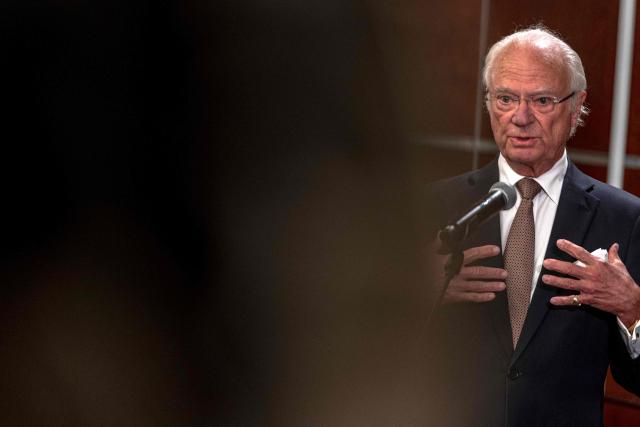King Carl XVI Gustaf of Sweden speaks during a press conference at the Montreal Airport in Montreal, Canada, on November 20, 2025. The Swedish royal family arrived in Canada on November 18 to begin a three-day state visit. (Photo by ANDREJ IVANOV / AFP)