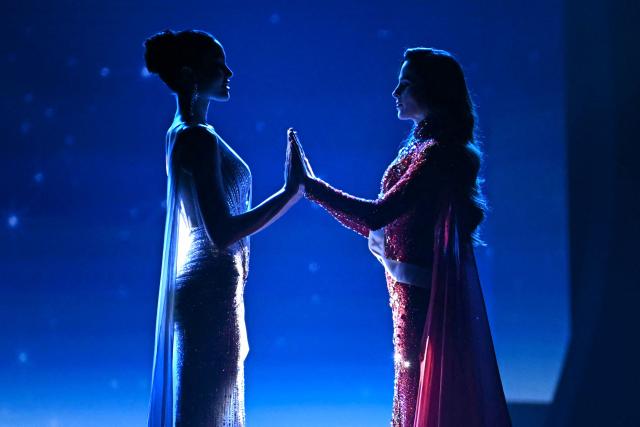 Miss Mexico Fatima Bosch (R) faces off with Miss Thailand Praveenar Singh (L) to hear the winner of the 2025 Miss Universe pageant in Nonthaburi, north of Bangkok, on November 21, 2025. (Photo by Lillian SUWANRUMPHA / AFP)