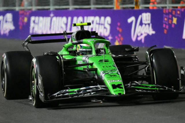 Kick Sauber's Brazilian driver Gabriel Bortoleto races during the second practice session for the Las Vegas Formula One Grand Prix at the Las Vegas Strip Circuit in Las Vegas, Nevada, on November 20, 2025. (Photo by Frederic J. Brown / AFP)