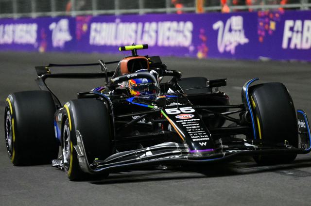 Williams' Spanish driver Carlos Sainz races during the second practice session for the Las Vegas Formula One Grand Prix at the Las Vegas Strip Circuit in Las Vegas, Nevada, on November 20, 2025. (Photo by Frederic J. Brown / AFP)