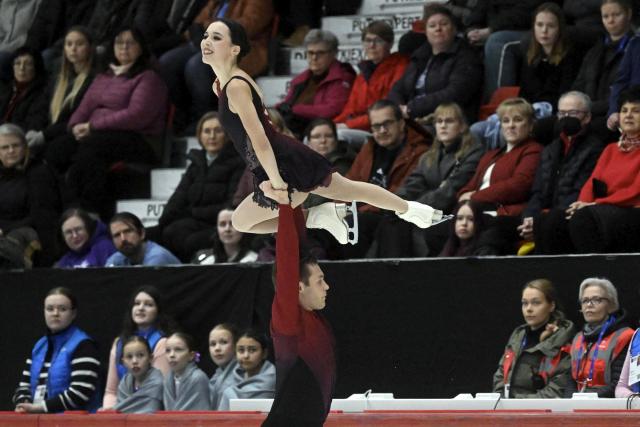 Lia Pereira and Trennt Michaud of Canada perform in Pairs Short Program during the figure skating ISU Grand Prix Finlandia Trophy Helsinki competition in Helsinki, Finland on November 21, 2025. (Photo by Vesa Moilanen / Lehtikuva / AFP) / Finland OUT