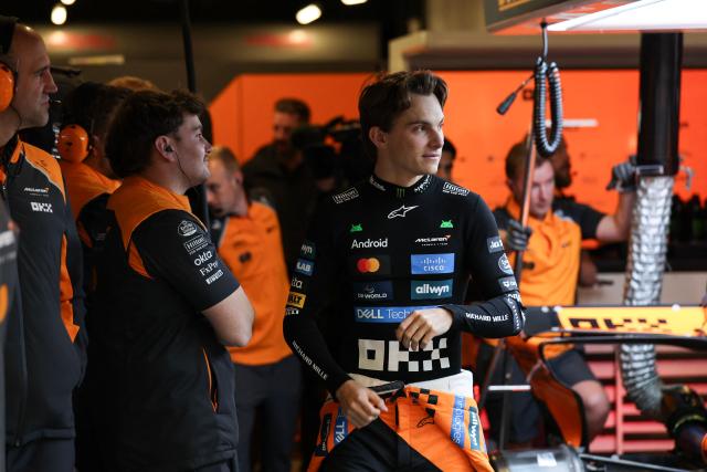 McLaren's Australian driver Oscar Piastri looks on in the garage before the start of the third practice session for the Las Vegas Formula One Grand Prix at the Las Vegas Strip Circuit in Las Vegas, Nevada, on November 21, 2025. (Photo by Patrick T. Fallon / AFP)
