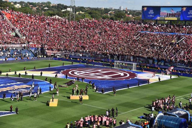 General view before the start of the Copa Sudamericana final football match between Argentina's Lanus and Brazil's Atletico Mineiro at the Defensores del Chaco stadium in Asuncion on November 22, 2025. (Photo by JOSE BOGADO / AFP)