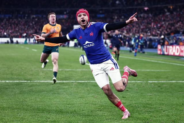 France's wing #11 Louis Bielle-Biarrey celebrates after scoring a try during the Autumn Nations Series international rugby union test match between France and Australia at the Stade de France in Saint-Denis, north of Paris, on November 22, 2025. (Photo by Thibaud MORITZ / AFP)