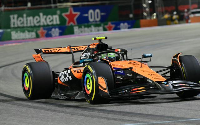 McLaren's British driver Lando Norris races during the Las Vegas Formula One Grand Prix at the Las Vegas Strip Circuit in Las Vegas, Nevada, on November 22, 2025. (Photo by Frederic J. Brown / AFP)