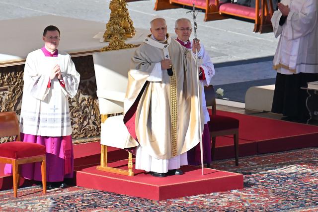 Pope Leo XIV (C) leads the mass of Jubilee of Choirs and Choral Society at St Peter's Square in The Vatican on November 23, 2025. (Photo by Andreas SOLARO / AFP)
