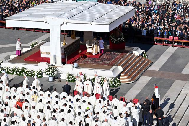 Pope Leo XIV (C) leads the mass of Jubilee of Choirs and Choral Society at St Peter's Square in The Vatican on November 23, 2025. (Photo by Andreas SOLARO / AFP)