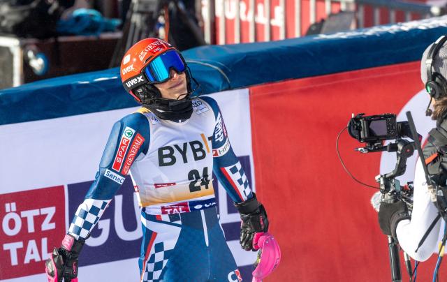 Croatia's Leona Popovic reacts after the second run of the Women's Large Hill HS140 competition of the FIS Ski Jumping World Cup in Lillehammer, Norway on November 23, 2025. (Photo by Johann GRODER / NTB / AFP) / Norway OUT