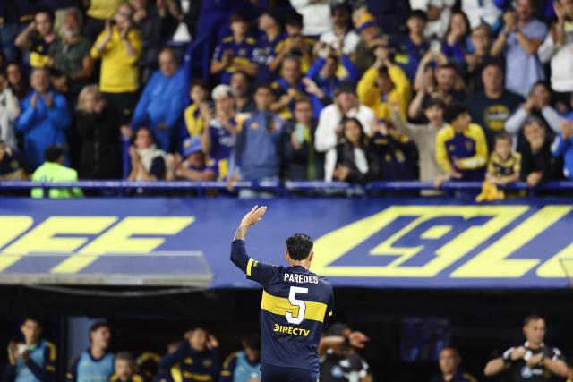Boca Juniors' midfielder #05 Leandro Paredes greets fans during the Argentine Professional Football League 2025 Clausura Tournament round of 16 match between Boca Juniors and Talleres de Cordoba at La Bombonera Stadium in Buenos Aires on November 23, 2025. (Photo by ALEJANDRO PAGNI / AFP)
