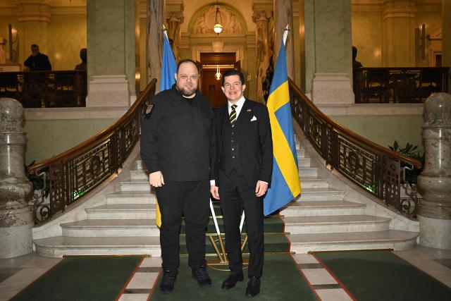The Speaker of Sweden's parliament (Riksdag) Andreas Norlén (R) and the Speaker of the Ukrainian Parliament Ruslan Stefanchuk pose on November 24, 2025 for a photo during a parliamentary summit in Stockholm, Sweden, within the framework of the Crimea Platform, which aims to shed light on the consequences of Russia's annexation of Crimea. (Photo by Henrik Montgomery/TT / TT News Agency / AFP) / Sweden OUT