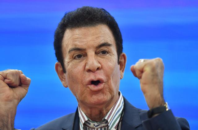 Honduran Presidential candidate for the opposition Liberal party, Salvador Narsalla, speaks during a press conference at his party headquarters in Tegucigalpa on November 24, 2025. Honduras will hold presidential elections on November 30, 2025. (Photo by Orlando SIERRA / AFP)