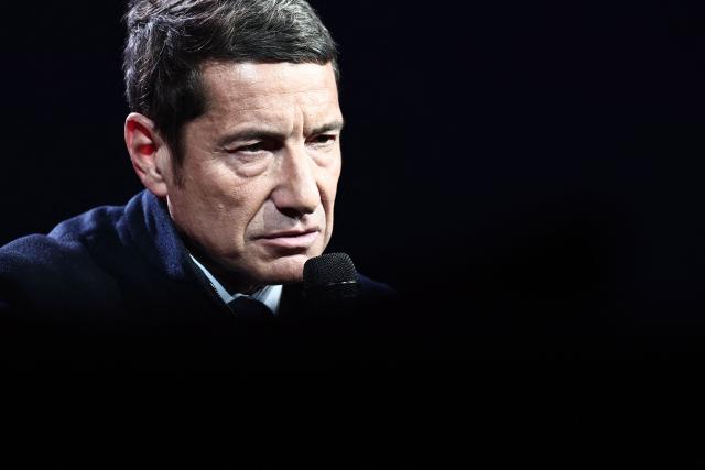 President of the "France's Mayors' association" (AMF) David Lisnard speaks on during "Face a vous - Les grands enjeux de demain" (Face to face with you - The major challenges of tomorrow) debate show hosted by French weekly newspaper Le Journal du Dimanche (JDD) at the Le Dome de Paris - Palais des Sports in Paris on November 25, 2025. (Photo by Thibaud MORITZ / AFP)