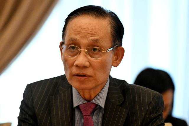 Vietnam's Foreign Minister Le Hoai Trung attends a meeting with New Zealand's Foreign Minister Winston Peters (not pictured) in Hanoi on November 26, 2025. (Photo by Nhac NGUYEN / AFP)