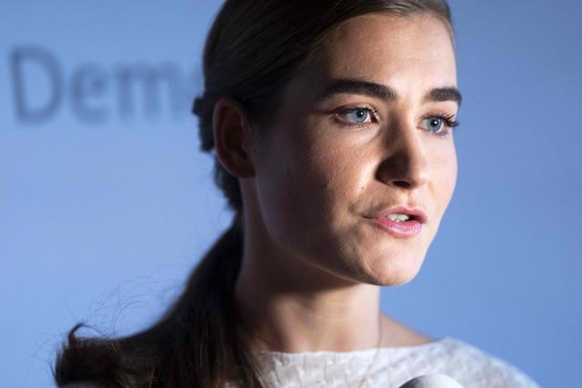 (FILES) Dutch politician of the far-right Forum for Democracy (FvD) Lidewij de Vos delivers a speech during the presentation of the election manifesto and candidate list for the upcoming parliamentary elections in Zevenhuizen, near Rotterdam, on August 31, 2025. Staphorst, a Dutch municipality in the north of the country that has remained faithful to Calvinism, where hundreds of women still wear traditional dress on a daily basis, is also proof that the far right in the Netherlands is far from defeated. It was in Staphorst that the FvD party, a nationalist, climate-sceptic group that advocates for a "Nexit", or the Netherlands' exit from the European Union, achieved its best results. "At home, we're fans of the FvD," Irena Nobel, an 18-year-old resident, told AFP, convinced by the rhetoric of Lidewij de Vos, 28, the party's new figurehead. (Photo by Jeroen JUMELET / ANP / AFP) / Netherlands OUT