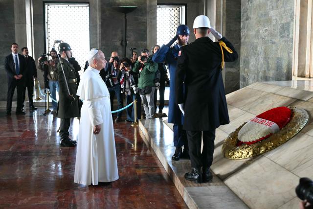 Pope Leo XIV visits the Ataturk Mausoleum (An?tkabir) in Ankara during a six-day visit to Turkey and Lebanon, on November 27, 2025. (Photo by Andreas SOLARO / AFP)