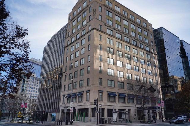 A general view shows the scene of a shooting in Washington, DC on November 27, 2025. Two National Guard troops were shot November 26 in a "targeted shooting," near the White House by an Afghan migrant who worked with the US military in Afghanistan. The United States is treating the shooting of two National Guards near the White House as a terrorism investigation, FBI director Kash Patel said Thursday. (Photo by MANDEL NGAN / AFP)