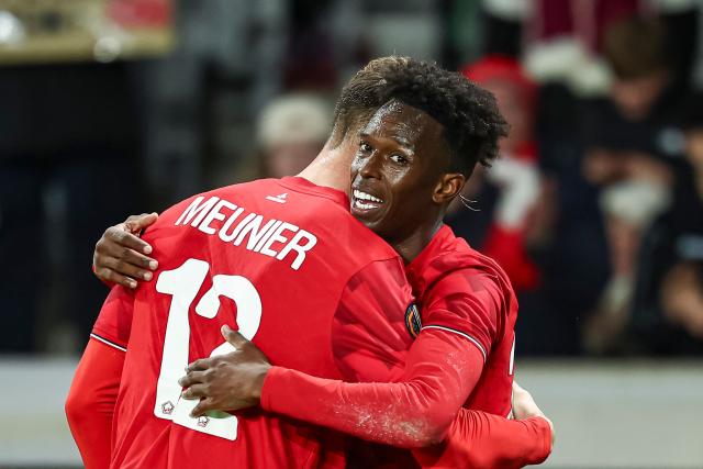 Lille's Portuguese forward #27 Felix Correia (R) celebrates scoring his team's first goal during the UEFA Europa League football match between Lille (LOSC) and GNK Dinamo Zagreb at the Pierre-Mauroy Stadium in Villeneuve-d'Ascq, northern France, on November 27, 2025. (Photo by Sameer Al-DOUMY / AFP)