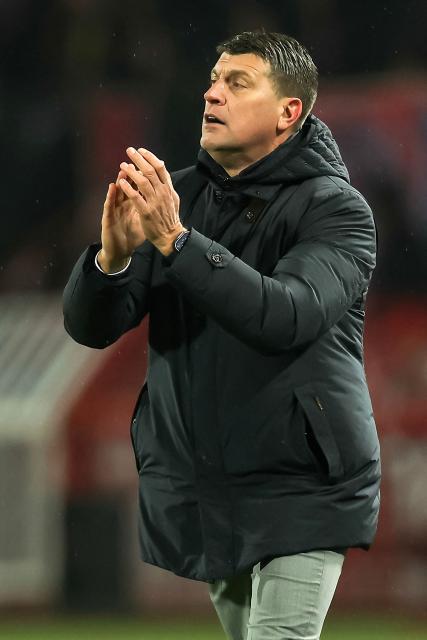 Crvena Zvezda Beograd's Serbian coach Vladan Milojevic reacts during the UEFA Europa League football match between FK Crvena zvezda and Fotbal Club FCSB at the Rajko Mitic Stadium in Belgrade on November 27, 2025. (Photo by Pedja MILOSAVLJEVIC / AFP)