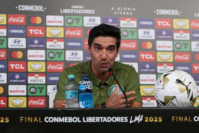 Palmeiras' Portuguese coach Abel Ferreira speaks during a press conference on the eve of the all Brazilian Copa Libertadores final football match between Palmeiras and Flamengo in Lima on November 28, 2025. (Photo by WILLY ESCURRA / AFP)