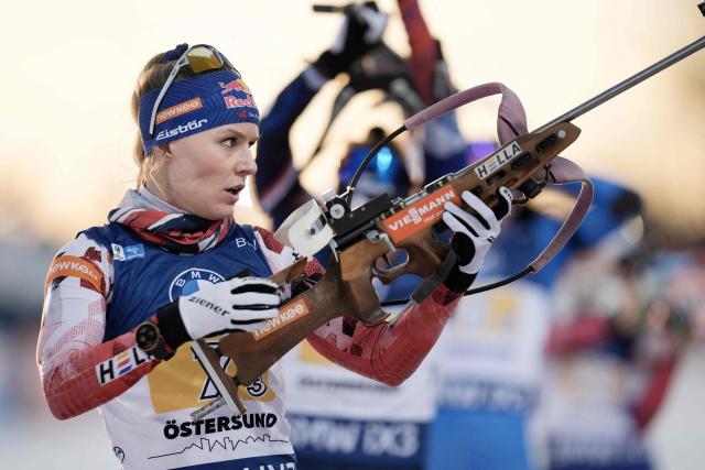 Austria's Anna Gandler shoots during the women's relay of the World Cup biathlon at Östersund Ski Stadium, Ostersund, Sweden, on November 29, 2025.  (Photo by Bjorn LARSSON ROSVALL / various sources / AFP) / Sweden OUT