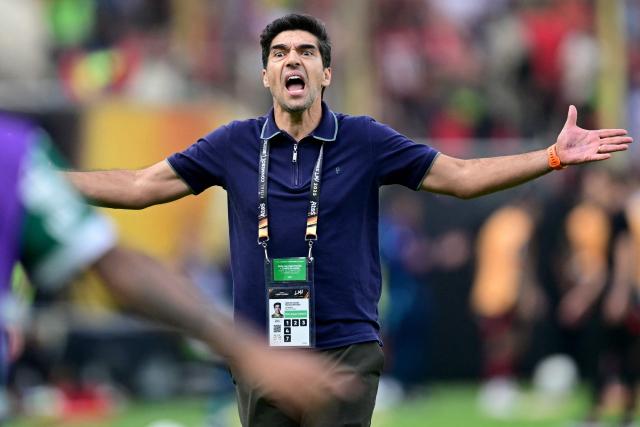 Palmeiras' Portuguese coach Abel Ferreira gestures during the all Brazilian Copa Libertadores final football match between Palmeiras and Flamengo at Monumental 'U' Marathon stadium in Lima on November 29, 2025. (Photo by ERNESTO BENAVIDES / AFP)