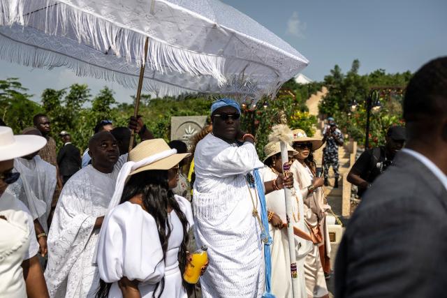 Adeyeye Enitan Ogunwusi, the Ooni of Ife, arrives at the Isimi Wellness and Polo Country Estate for the Isimi Festival 2025 in Epe, Lagos State, on November 29, 2025. (Photo by OLYMPIA DE MAISMONT / AFP)