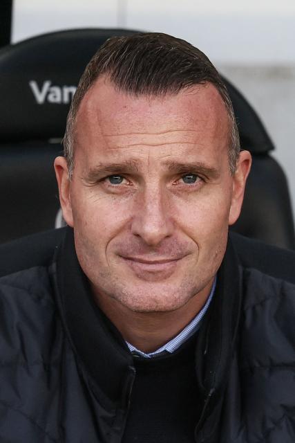 Club Brugge's Belgian head coach Nicky Hayen looks on during the Belgian "Pro League" First Division football match between Club Brugge KV and Antwerp at the Jan Breydel Stadium in Bruges on November 30, 2025. (Photo by BRUNO FAHY / BELGA / AFP) / Belgium OUT
