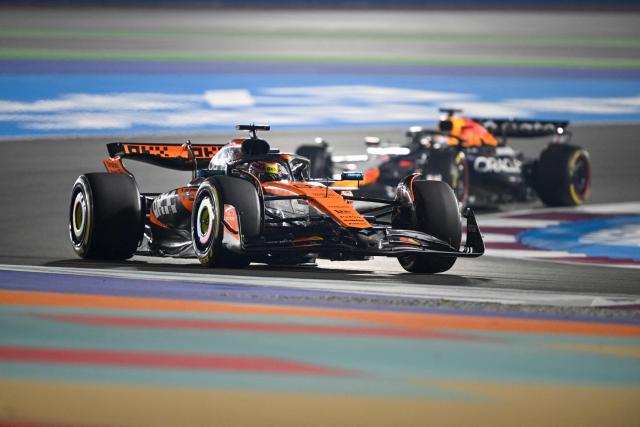 McLaren's Australian driver Oscar Piastri drives during the Formula One Qatar Grand Prix at the Lusail International Circuit in Lusail on November 30, 2025. (Photo by Mahmud HAMS / AFP)