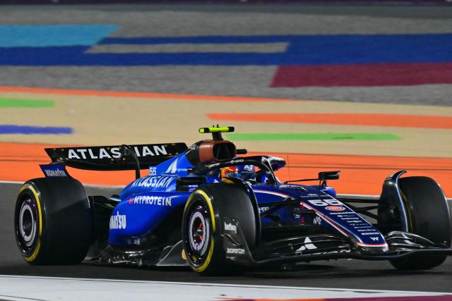 Williams' Spanish driver Carlos Sainz drives during the Formula One Qatar Grand Prix at the Lusail International Circuit in Lusail on November 30, 2025. (Photo by Andrej ISAKOVIC / AFP)