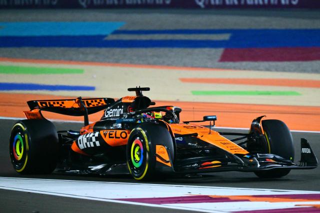 McLaren's Australian driver Oscar Piastri drives during the Formula One Qatar Grand Prix at the Lusail International Circuit in Lusail on November 30, 2025. (Photo by Andrej ISAKOVIC / AFP)