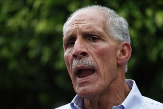 Honduras presidential candidate of the National Party Nasry Asfura gestures as he arrives to cast his vote in Tegucigalpa on November 30, 2025. Hondurans voted for president on Sunday amid threats by US President Donald Trump to cut aid to the country if his preferred candidate loses. (Photo by Lucas AGUAYO / AFP)