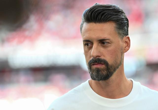 (FILES) Augsburg's German head coach Sandro Wagner looks on during an interview prior to the German first division Bundesliga football match between SC Freiburg and FC Augsburg in Freiburg, southwestern Germany on August 23, 2025. Crisis-stricken Bundesliga club FC Augsburg has parted ways with coach Sandro Wagner. The 38-year-old had only taken over the position in the summer. After twelve match days, FCA is in 14th place with just ten points. (Photo by THOMAS KIENZLE / AFP) / DFL REGULATIONS PROHIBIT ANY USE OF PHOTOGRAPHS AS IMAGE SEQUENCES AND/OR QUASI-VIDEO