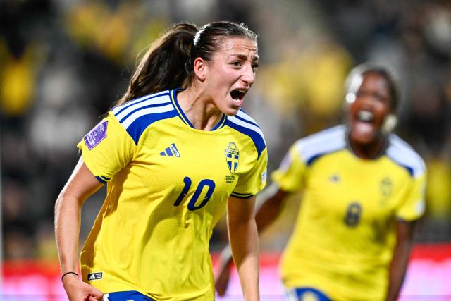 Sweden's forward #10 Rosa Kafaji celecrates after scoring the 2-1 goal during the UEFA Women's Nations League third place final football match between Sweden and France in Stockholm on December 2, 2025. (Photo by Jonas EKSTROMER / TT NEWS AGENCY / AFP) / Sweden OUT
