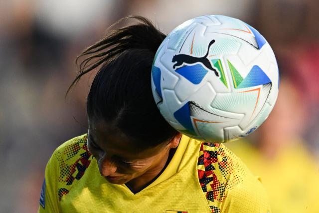 Ecuador's defender #19 Kerlly Real heads the ball during the Conmebol Women's Nations League 2025-26 football match between Uruguay and Ecuador at the Alfredo Víctor Viera Park Stadium in Montevideo on December 2, 2025. (Photo by Eitan ABRAMOVICH / AFP)