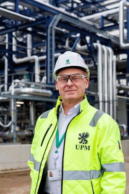Harald Dialer, Executive Vice President Technology of UPM Biorefining & Technology stands in the front of the chemical plants of the UPM Biorefining & Technology in the Leuna Chemical Park near Leuna on November 14, 2025. Finnish materials group UPM unveiled a refinery in the east German state of Saxony-Anhalt in the summer, taking a big risk on a 1.3 billion euro project ($1.5 billion) at a difficult time for the German chemicals sector. (Photo by JENS SCHLUETER / AFP) / TO GO WITH AFP STORY