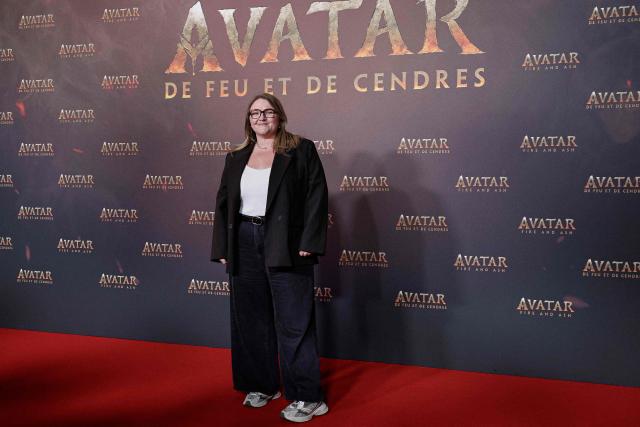 French singer and actress Lola Dubini poses during a photocall for the European premiere of "Avatar: Fire and Ash" at the Seine Musicale concert hall in Boulogne-Billancourt, on the outskirts of Paris on December 5, 2025. (Photo by STEPHANE DE SAKUTIN / AFP)