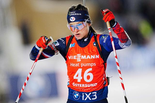 France's Jeanne Richard competes during the women's 7,5 km sprint event of the IBU Biathlon World Cup in Oestersund, Sweden on December 5, 2025. (Photo by Bjorn LARSSON ROSVALL / various sources / AFP) / Sweden OUT