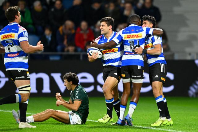 Stormers's players celebrate after scoring a try during the European Rugby Champions Cup Pool 3 rugby union match between Aviron Bayonnais (FRA) and DHL Stormers (RSA) at the Jean-Dauger stadium in bayonne, south-western France on December 5, 2025. (Photo by Gaizka IROZ / AFP)